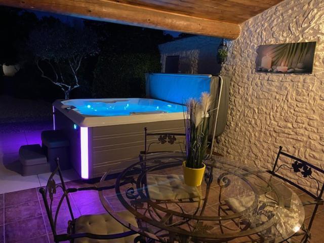Mas Beau Soleil & Spa Cottages De Charme Avec Jacuzzi&Jardin Prives Saint-Rémy-de-Provence Buitenkant foto