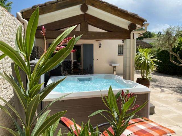 Mas Beau Soleil & Spa Cottages De Charme Avec Jacuzzi Et Jardin Prives Saint-Rémy-de-Provence Buitenkant foto