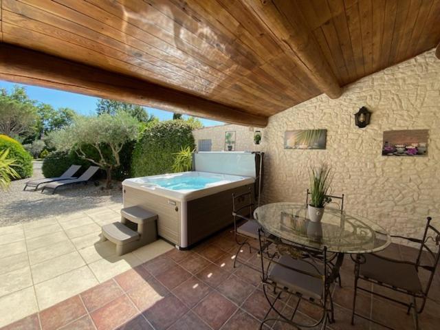 Mas Beau Soleil & Spa Cottages De Charme Avec Jacuzzi Et Jardin Prives Saint-Rémy-de-Provence Buitenkant foto